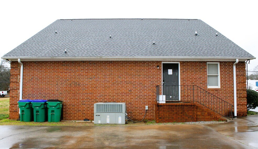 More Photos Of 280 General Daniel Ave N, Danielsville Medical For Lease