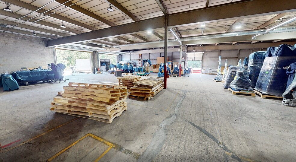 More Photos Of 174-176 New Jersey 50 Landing, Mays Landing Warehouse For Lease
