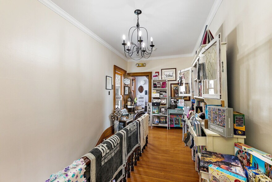 More Photos Of 303 N Main St, Elburn General Retail For Sale