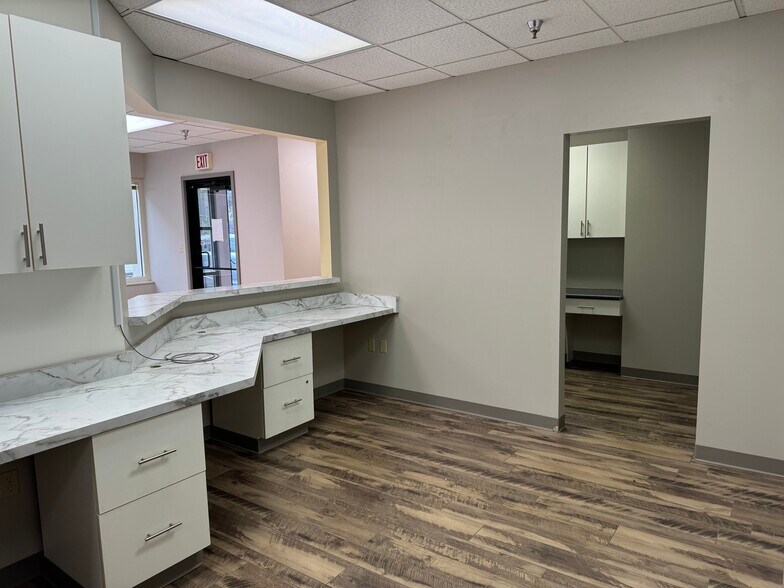 More Photos Of 2400 Corporate Dr, Wexford Medical For Lease