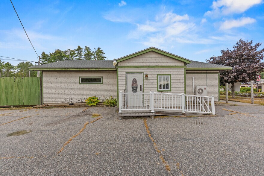More Photos Of 1248 Roosevelt Trl, Raymond Restaurant For Lease