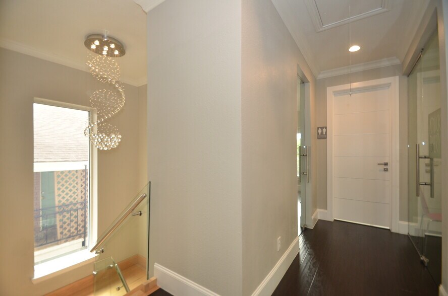 More Photos Of 1644 W Alabama St, Houston Loft Creative Space For Lease