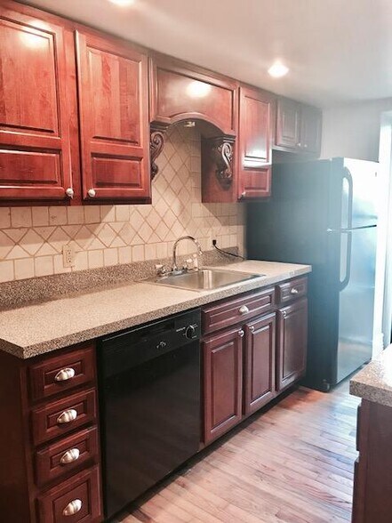 More Photos Of 148 Sussex St, Jersey City Apartments For Sale