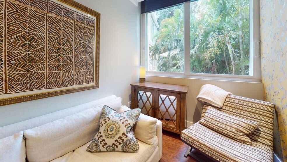 More Photos Of 44 Cocoanut Row, Palm Beach Medical For Sale