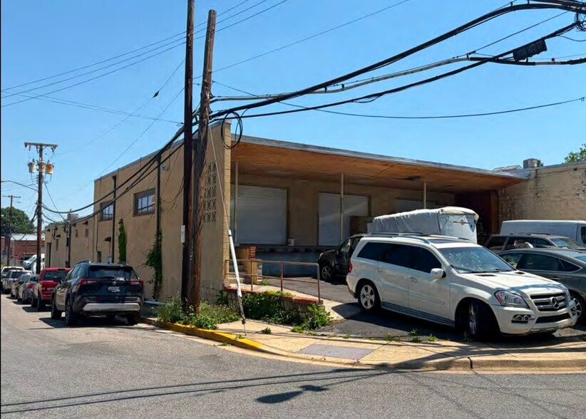 More Photos Of 3815 Bunker Hill Rd, Brentwood Warehouse For Sale