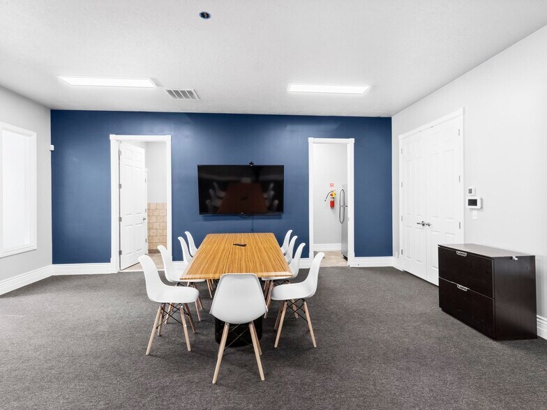 More Photos Of 11576 S State St, Draper Medical For Lease