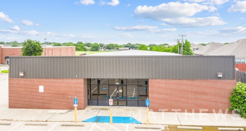 Primary Photo Of 6600 Bursey Rd, Watauga Freestanding For Sale