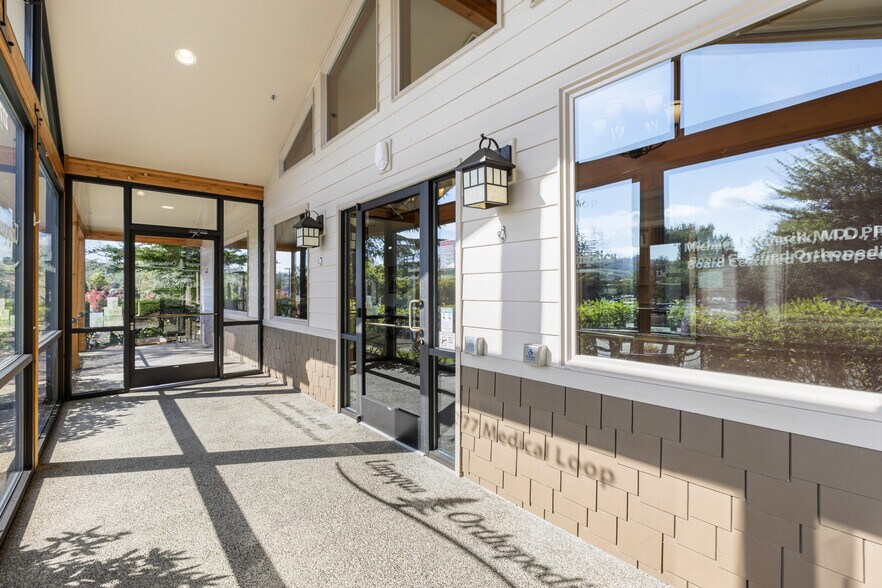 More Photos Of 277 Medical Loop, Roseburg Medical For Lease