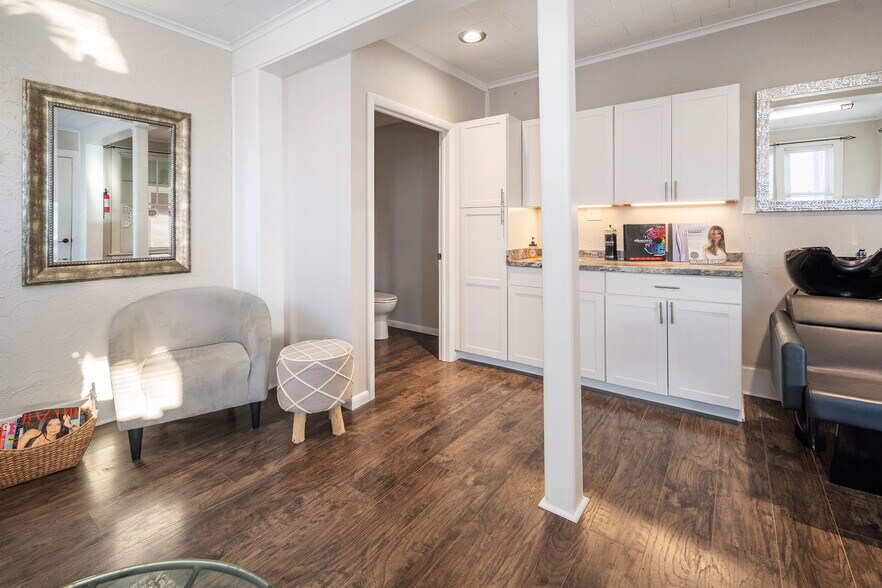 More Photos Of 203 Columbia st, Rensselaer Specialty For Sale