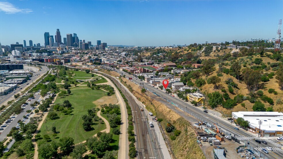 More Photos Of 1323-1325 Broadway, Los Angeles Office For Sale