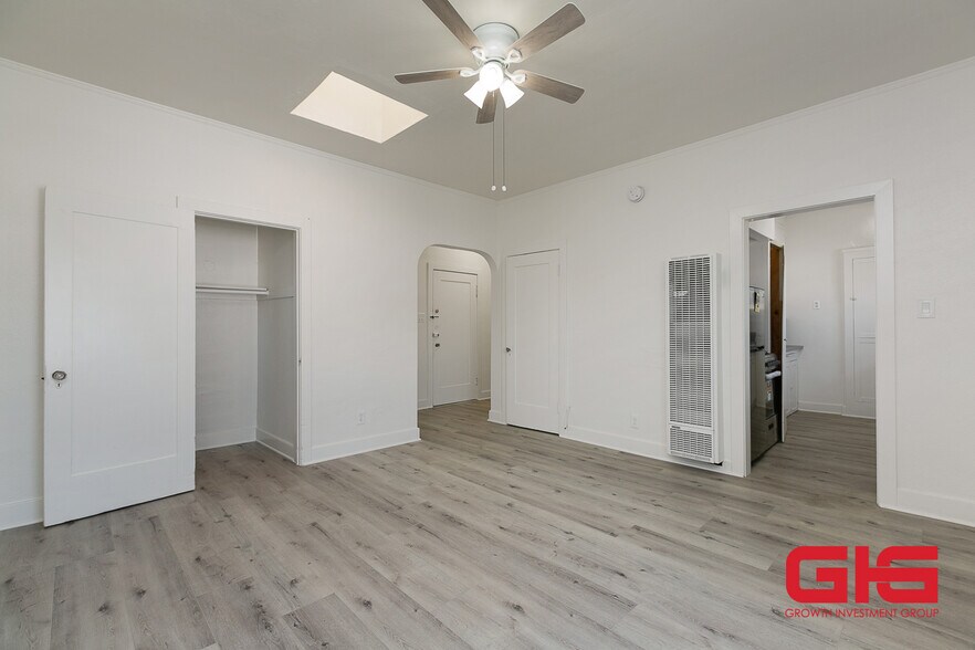 More Photos Of 2401 W Main St, Alhambra Storefront Retail Residential For Lease