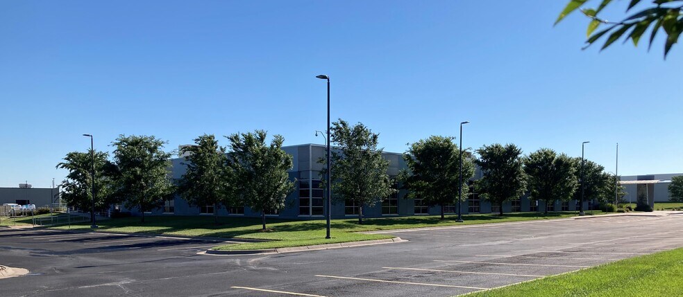 More Photos Of 8924 E 35th St, Wichita Office For Sale