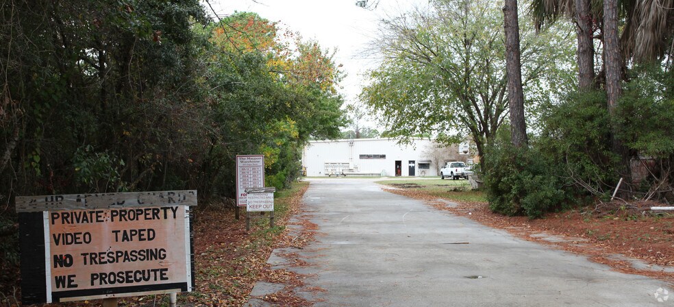 More Photos Of 205 Edgar St, Atlantic Beach Warehouse For Lease