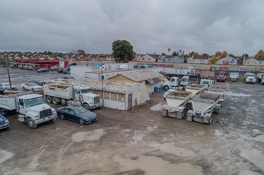 More Photos Of 29265 Pacific St, Hayward Land For Lease