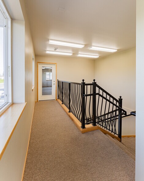 More Photos Of 914 Citadel Dr, Everson Office Residential For Lease