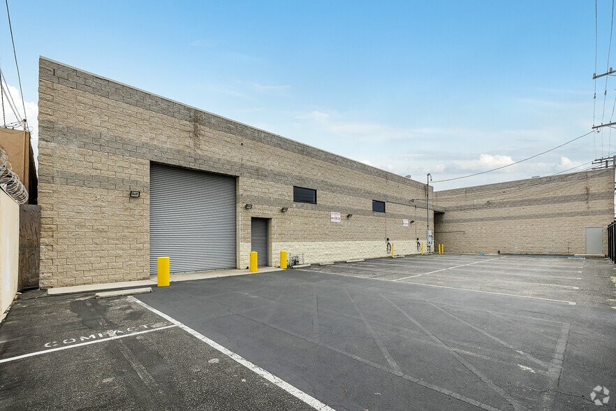 More Photos Of 11837-11845 Teale St, Culver City Warehouse For Lease