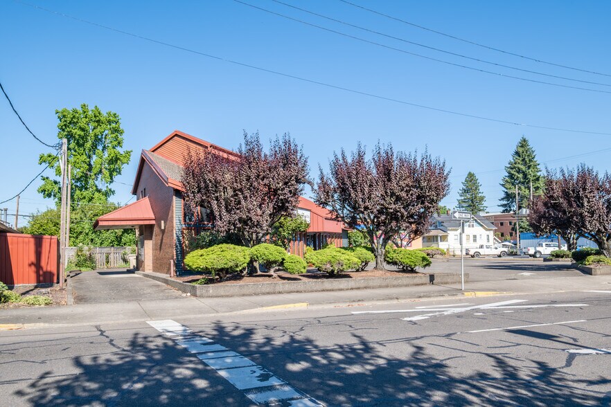 More Photos Of 1010 S Main St, Lebanon Loft Creative Space For Lease