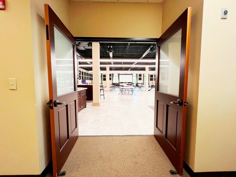 More Photos Of 3620 Swiftwater Park Dr, Suwanee Loft Creative Space For Lease