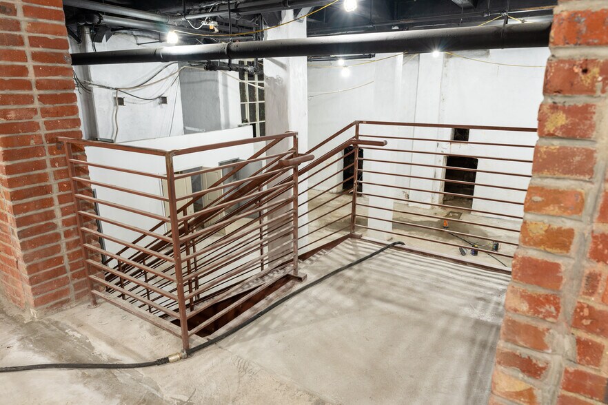 More Photos Of 1008-1010 Arch St, Philadelphia Apartments For Lease