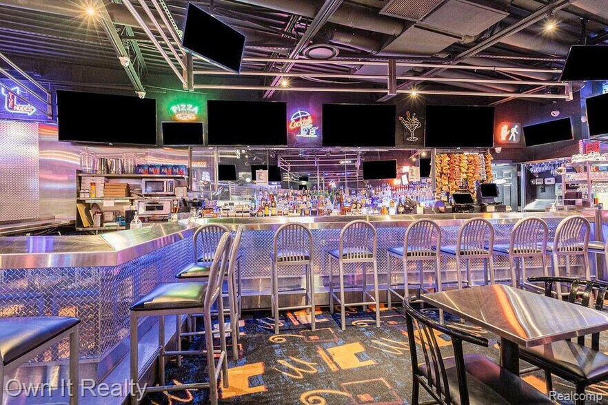 More Photos Of 16550-16512 Telegraph Rd, Detroit General Retail For Sale