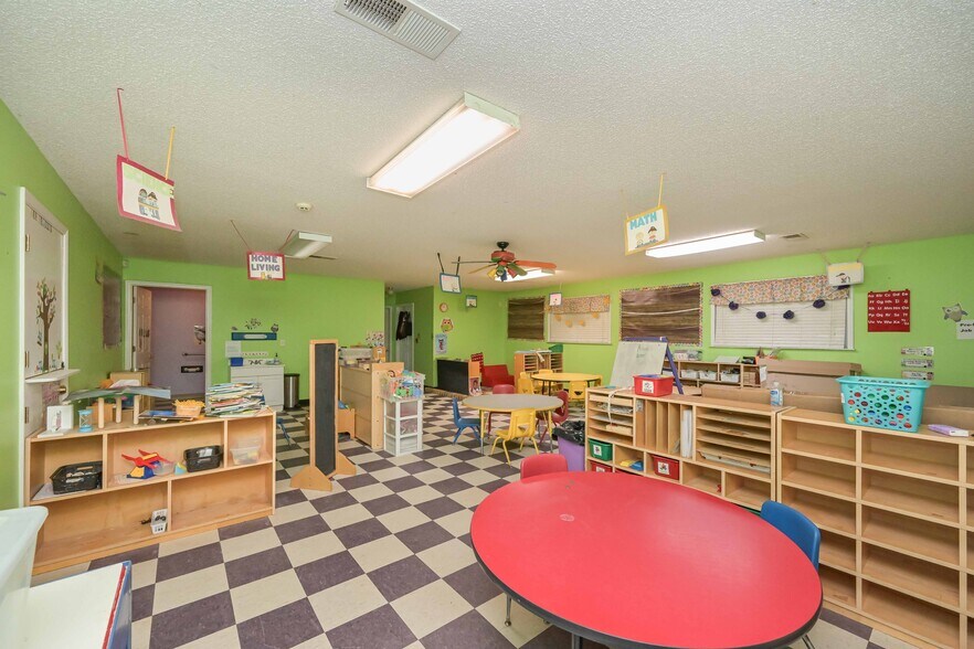More Photos Of 516 W Bankhead Hwy, Villa Rica Daycare Center For Sale
