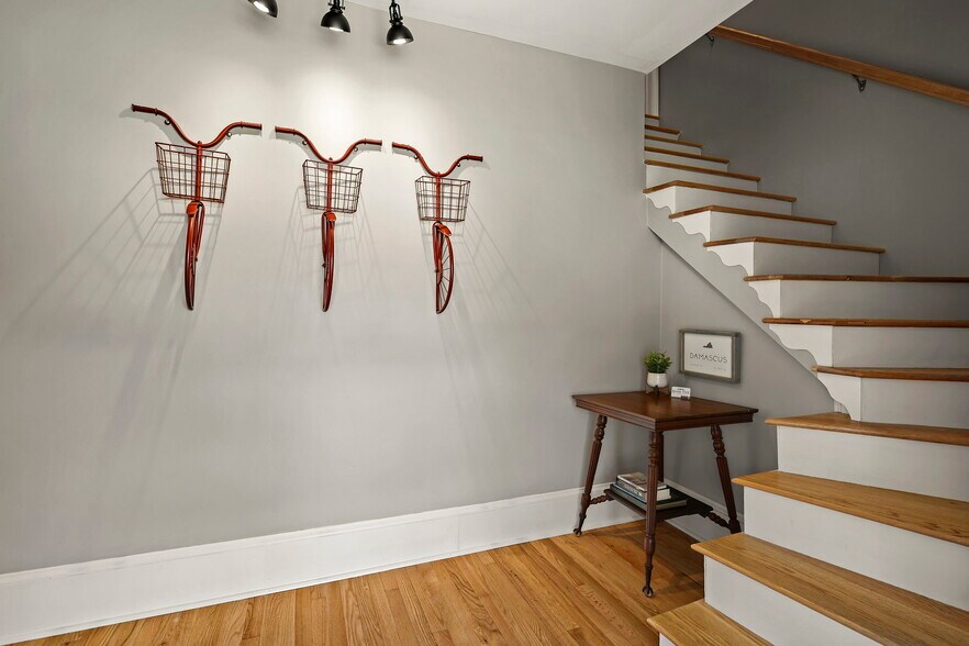 More Photos Of 100 S Railroad Ave, Damascus Apartments For Sale