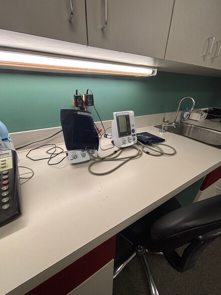 More Photos Of 1996 Centre St, West Roxbury Medical For Lease