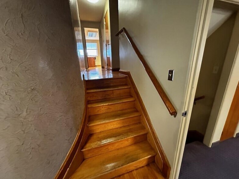 More Photos Of 1034 3rd St, Whitehall Office For Sale