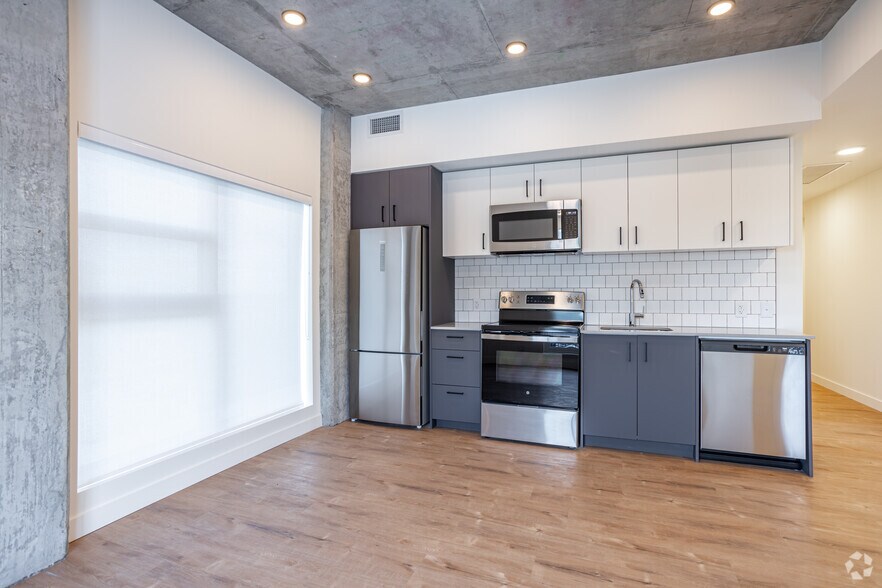 More Photos Of 12322 102 Av NW, Edmonton Apartments For Lease