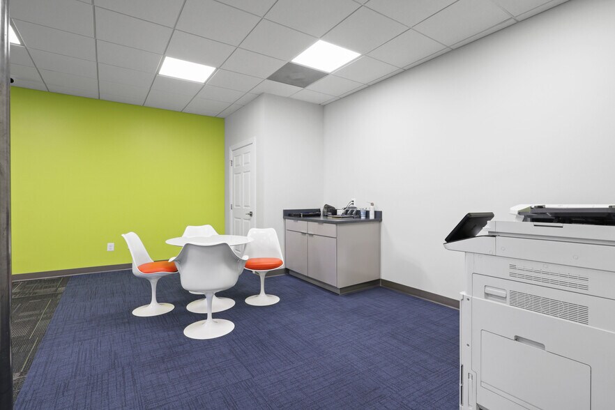 More Photos Of 761B Monroe St, Herndon Office Residential For Lease