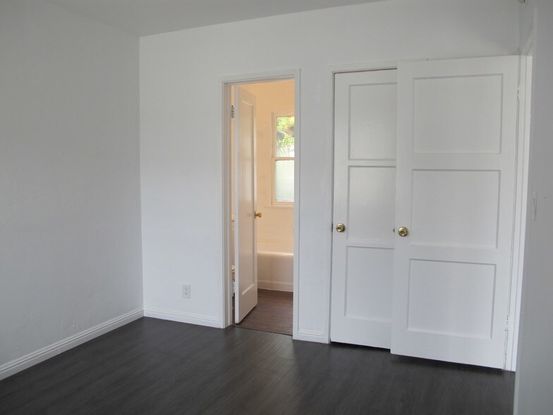 More Photos Of 1824 Michigan Ave, Santa Monica Apartments For Sale
