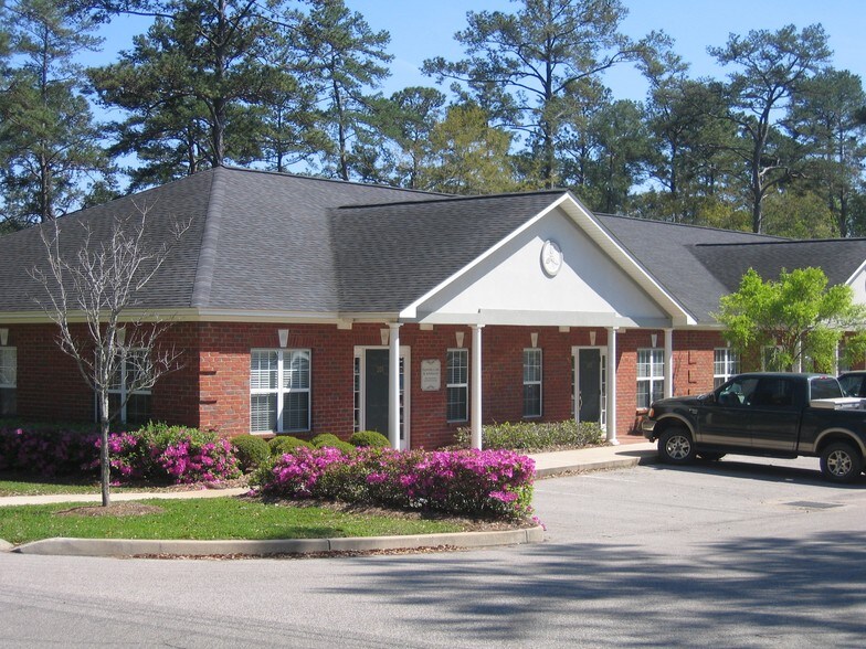 More Photos Of 225-261 Pinewood Dr, Tallahassee Office For Lease