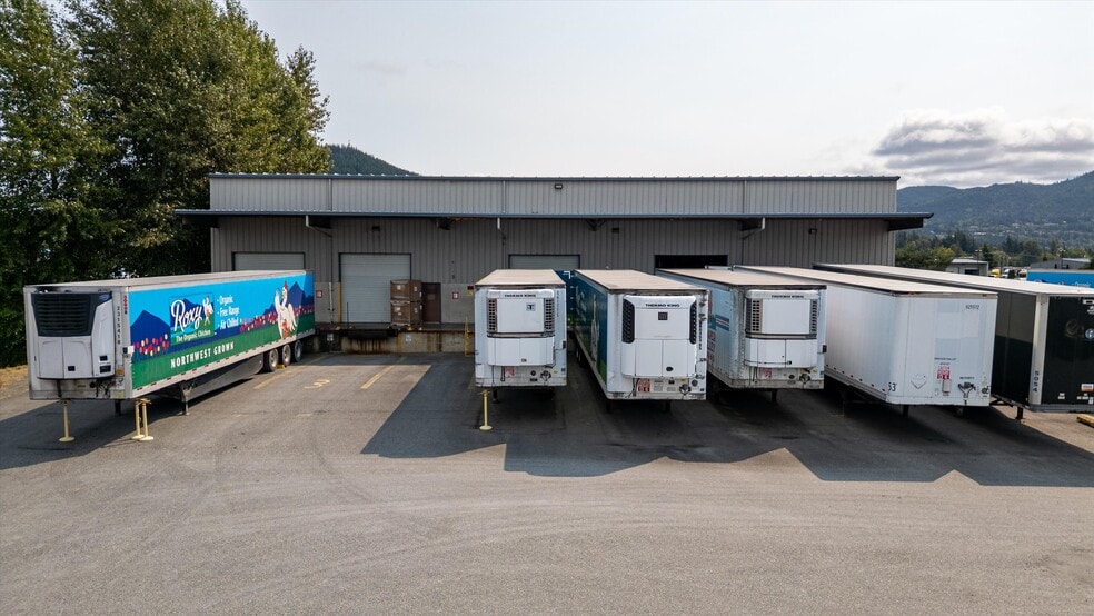 More Photos Of 3616 Old Highway 99 S Rd, Mount Vernon Distribution For Sale