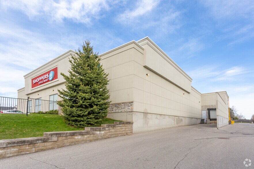 More Photos Of 600 Laurelwood Dr W, Waterloo General Retail For Lease
