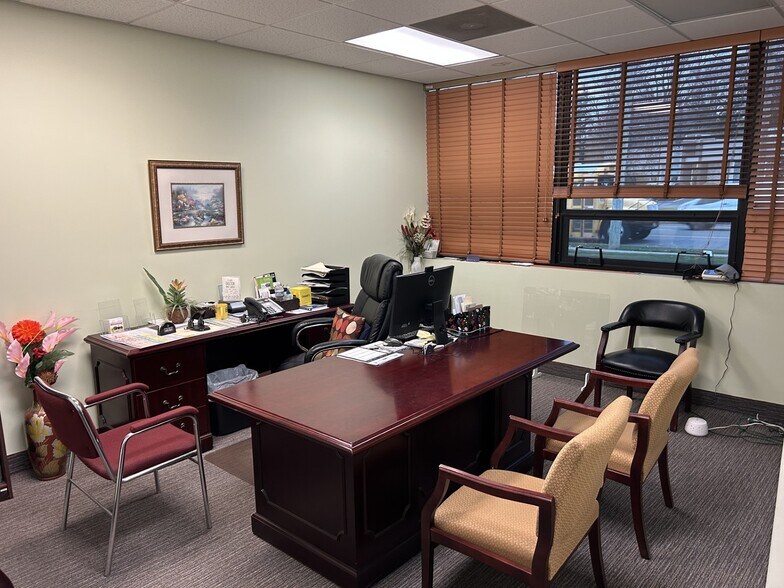 More Photos Of 755 Park Ave, Huntington Medical For Sale