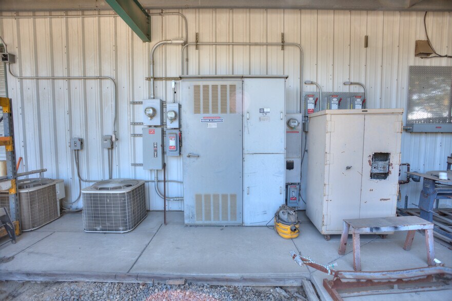 More Photos Of 4257 E Keyes Rd, Ceres Warehouse For Sale