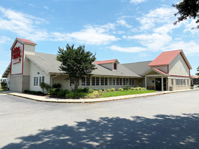 Primary Photo Of 2324 Chesapeake Square Ring Rd, Chesapeake Storefront Retail Office For Sale