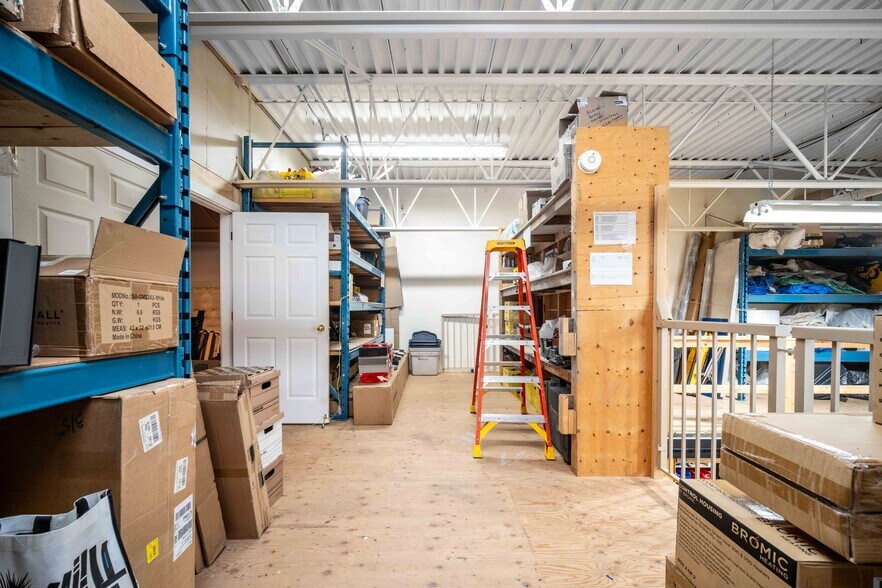 More Photos Of 9267-9295 Shaughnessy St, Vancouver Warehouse For Sale