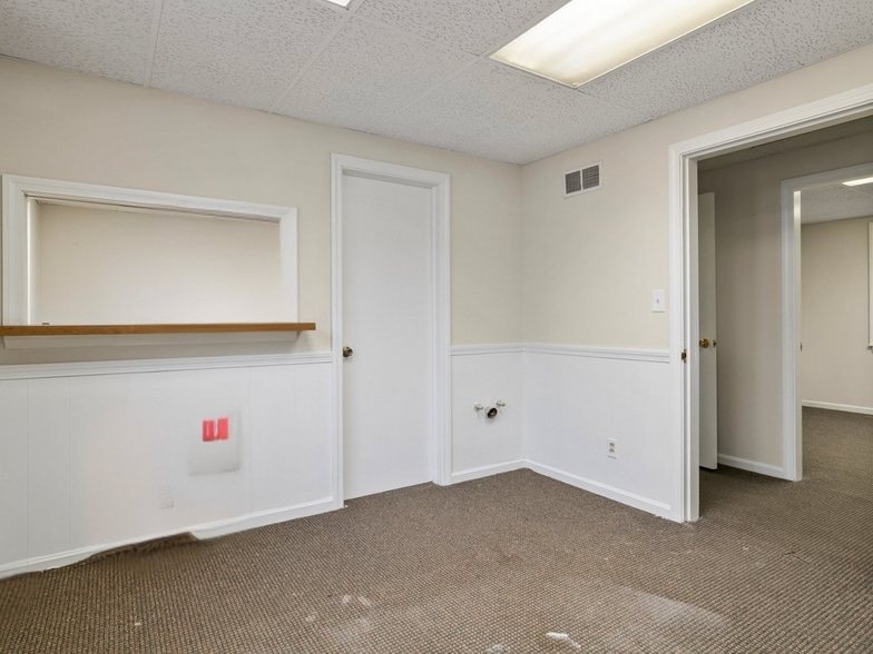 More Photos Of 68 Westfield St, West Springfield Storefront Retail Office For Sale