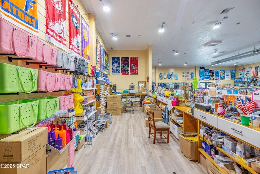 More Photos Of 6908 Thomas Dr, Panama City Beach Freestanding For Sale