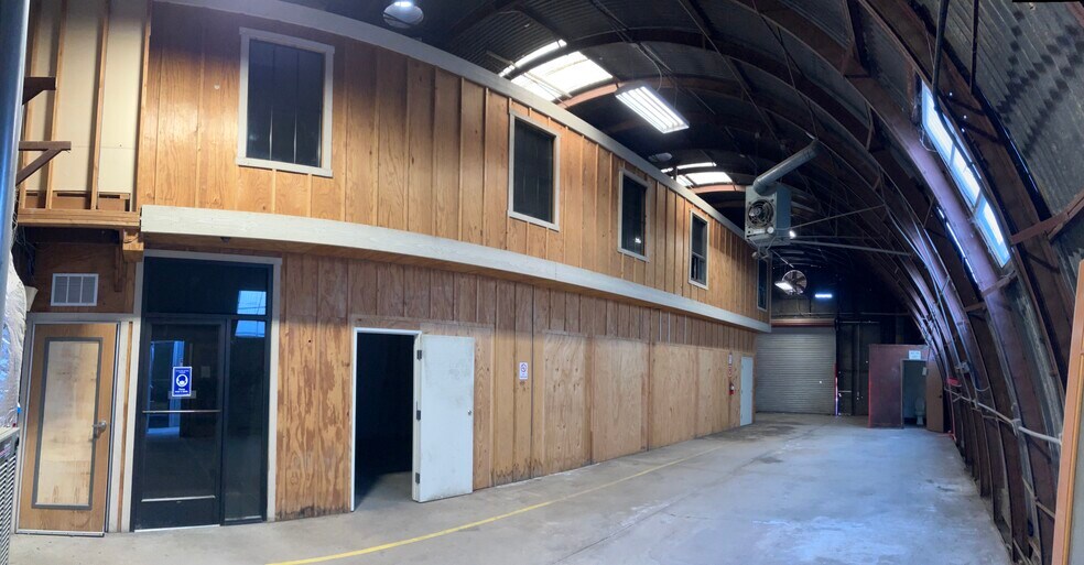 More Photos Of 220-222 Kentucky St, Bakersfield Warehouse For Lease