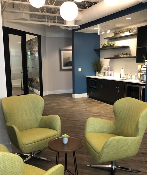 More Photos Of 2454 N McMullen Booth Rd, Clearwater Loft Creative Space For Lease