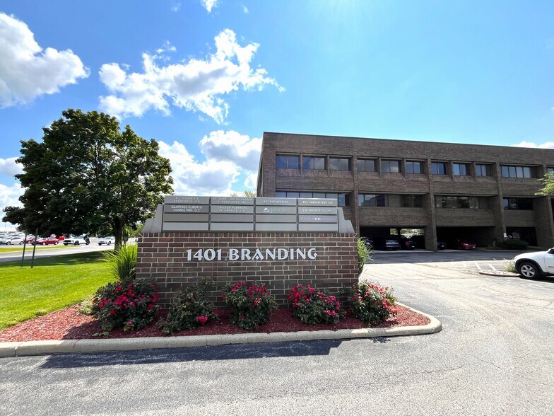 More Photos Of 1401 Branding Ave, Downers Grove Office For Lease