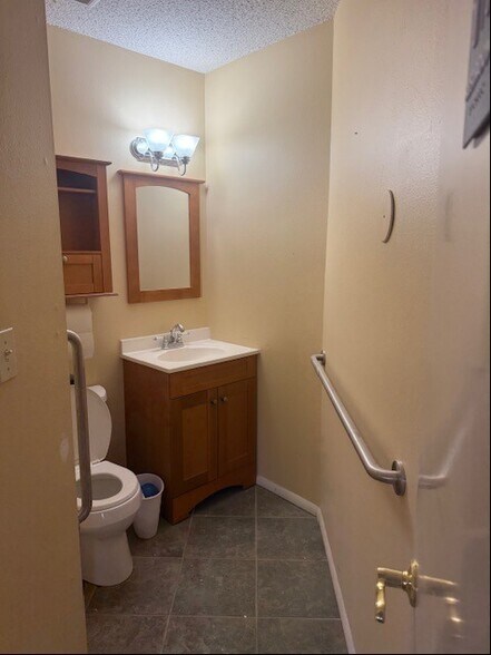 More Photos Of 2677 N Taft Ave, Loveland Medical For Sale