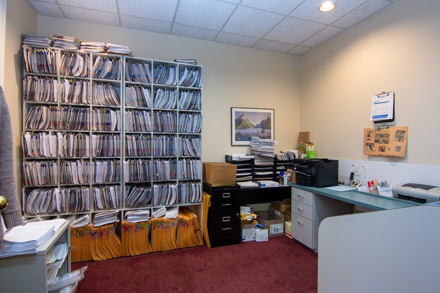 More Photos Of 27 Mountain Blvd, Warren Medical For Sale