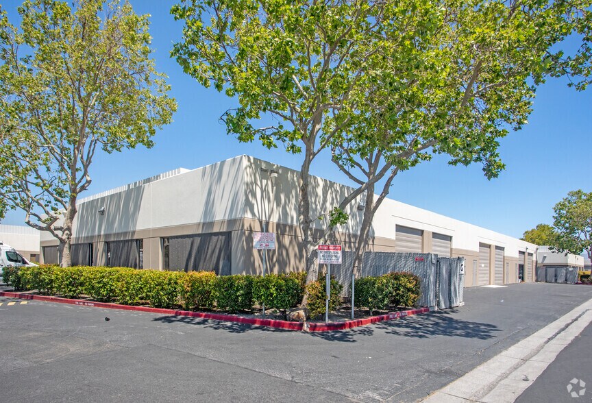 More Photos Of 1201-1211 Alderwood Ave, Sunnyvale Light Distribution For Lease