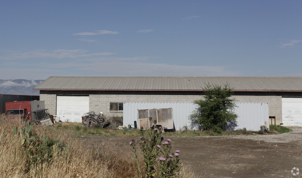 More Photos Of 589 N Geneva Rd, Lindon Warehouse For Sale