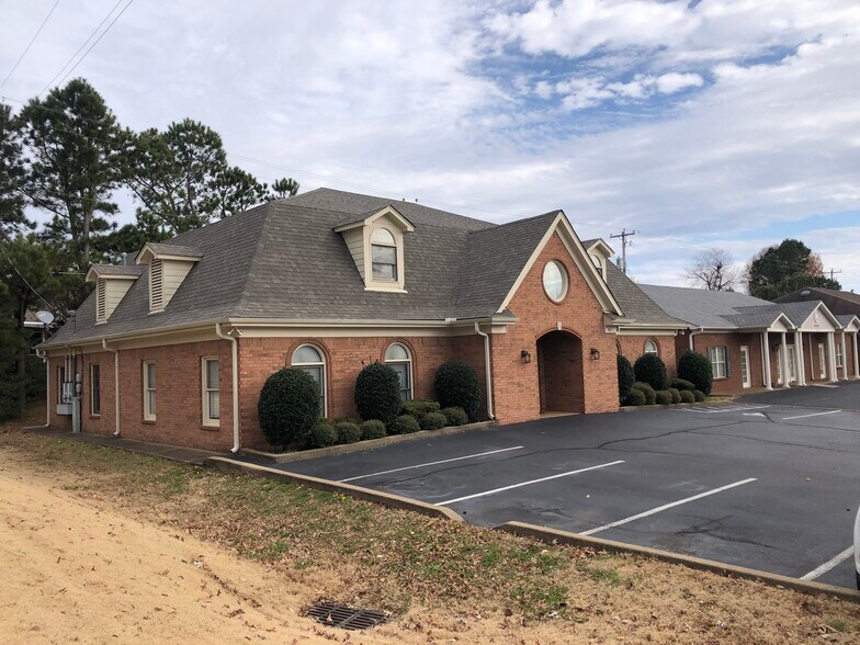 More Photos Of 882 Willow Tree Cir, Cordova Medical For Lease