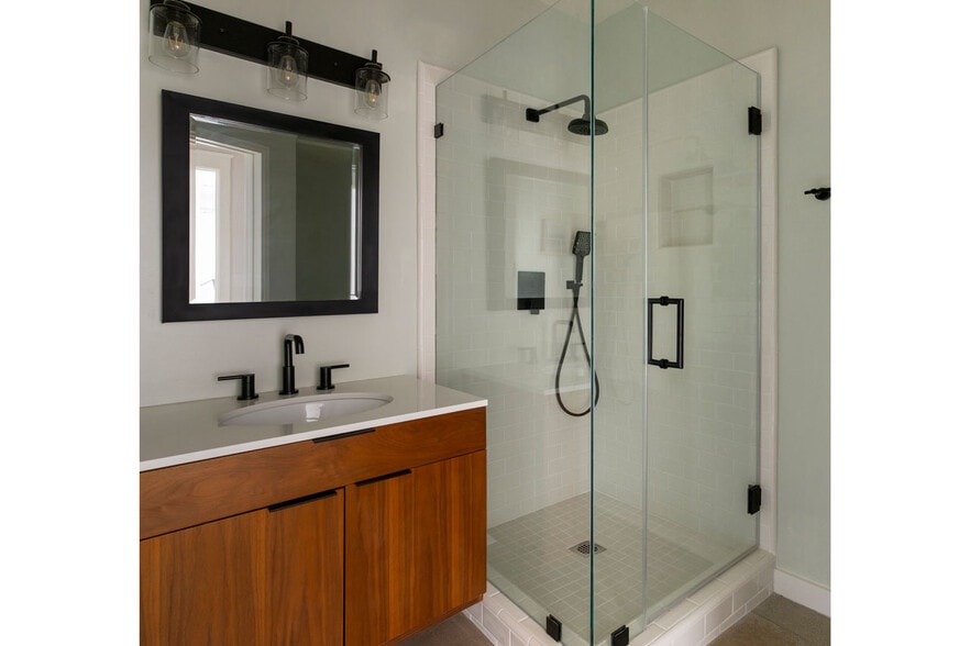 More Photos Of 1642 Elevado St, Los Angeles Multifamily For Sale