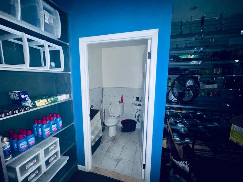 More Photos Of 463 7th Ave, Brooklyn Storefront Retail Residential For Lease